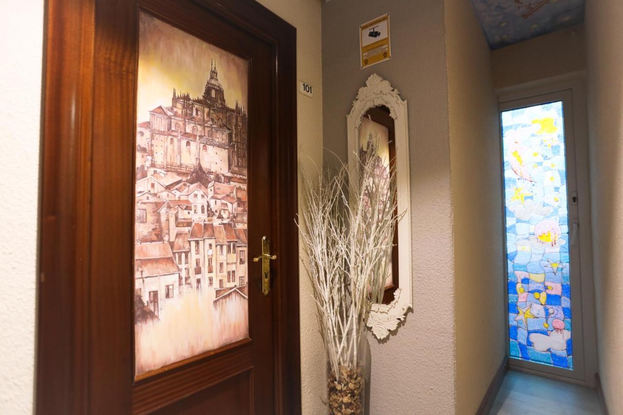 Hostal Goya Suites Salamanca Bagian luar foto